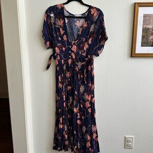 Boutique Midi Dress Small